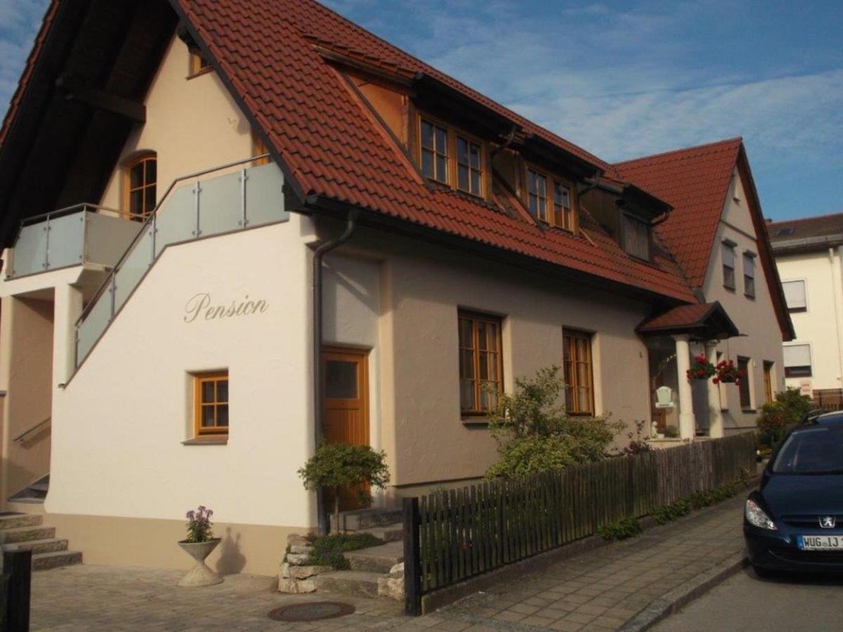 Pension/Fewo E. Tschernach Treuchtlingen Exterior photo