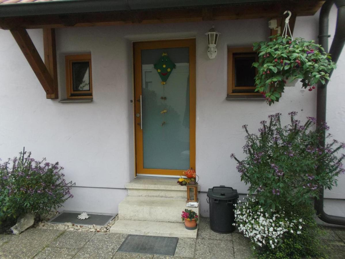 Pension/Fewo E. Tschernach Treuchtlingen Exterior photo